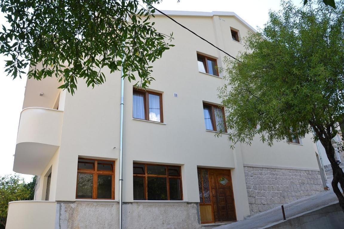 Apartments With A Parking Space Igrane, Makarska - 13535 Exterior photo